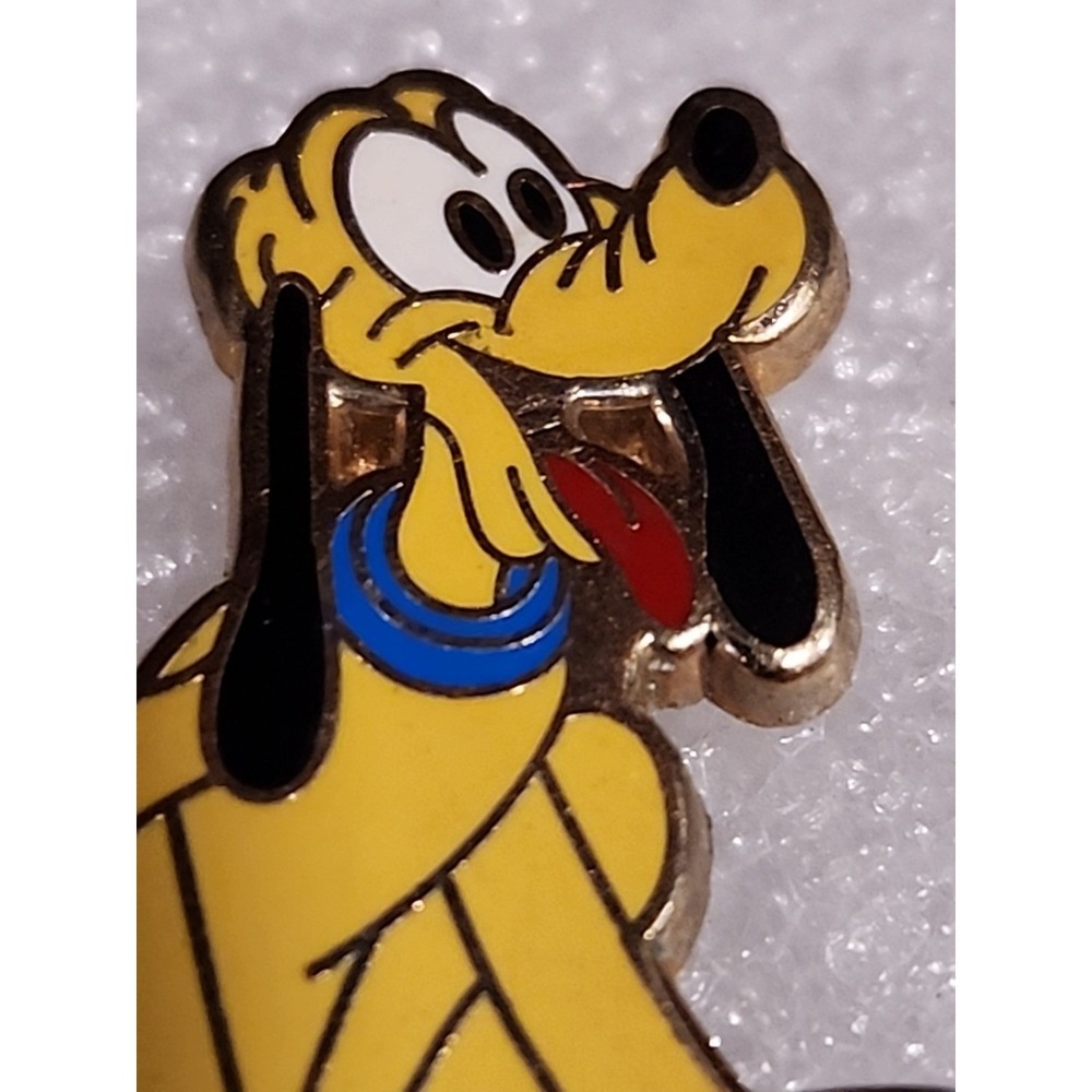 Disney Pin Pluto Dog‎ Pup Sitting Vintage Blue Collar Walt World WDW 00070 - Picture 2 of 5